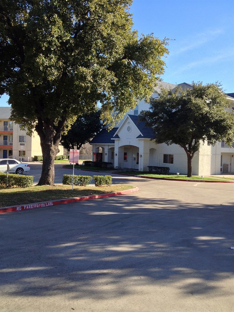 Hotel 6-grand Prairie, Tx - Near Six Flags Drive