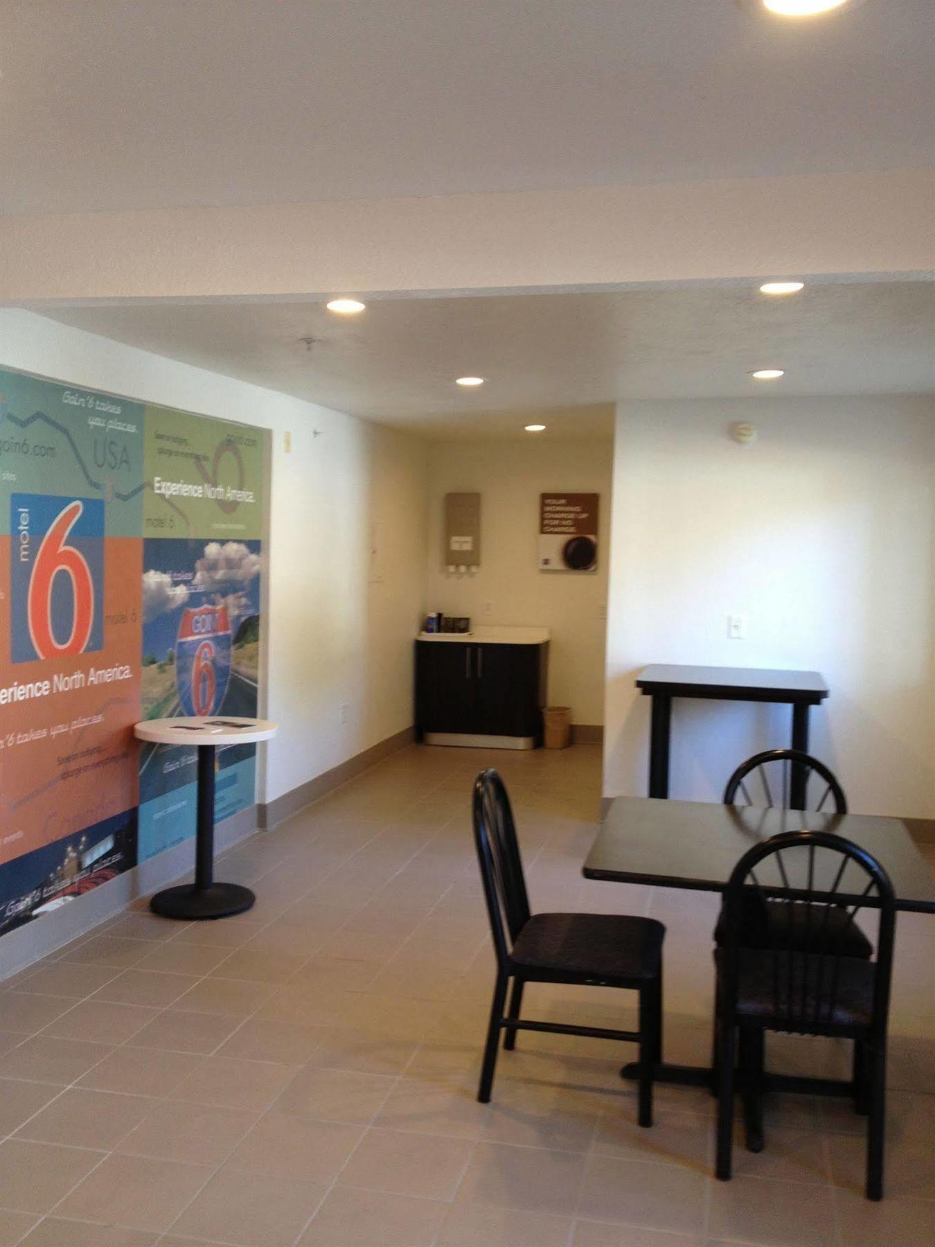 6-grand Prairie, Tx - Near Six Flags Drive Hotel 2*