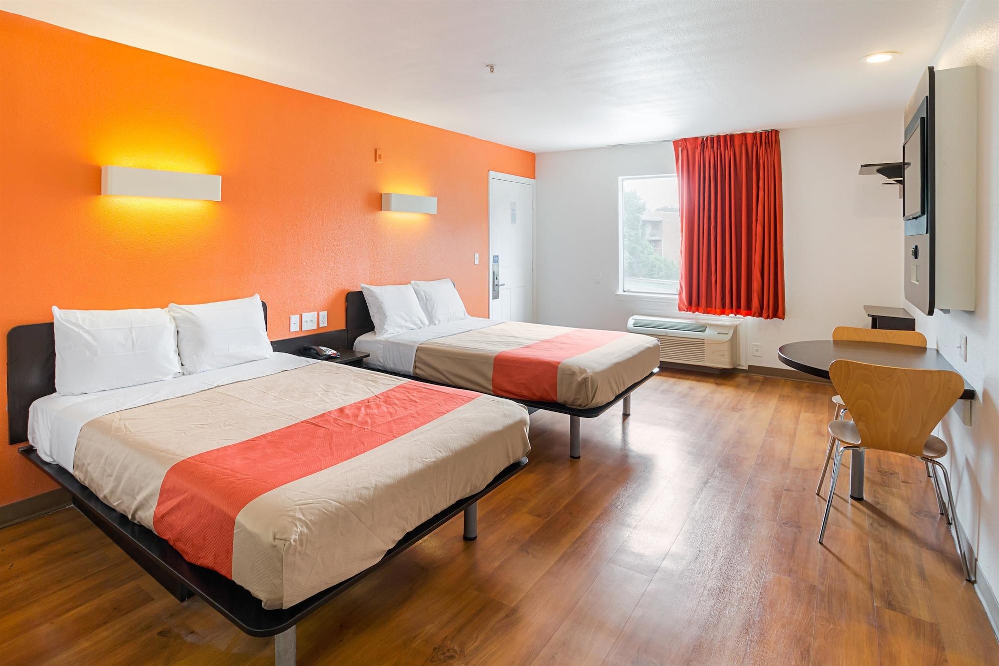 Hotel 6-grand Prairie, Tx - Near Six Flags Drive
