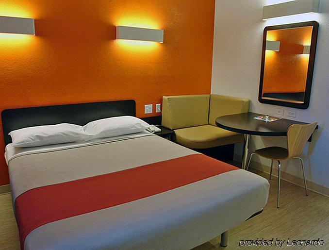Hotel 6-grand Prairie, Tx - Near Six Flags Drive Grand Prairie