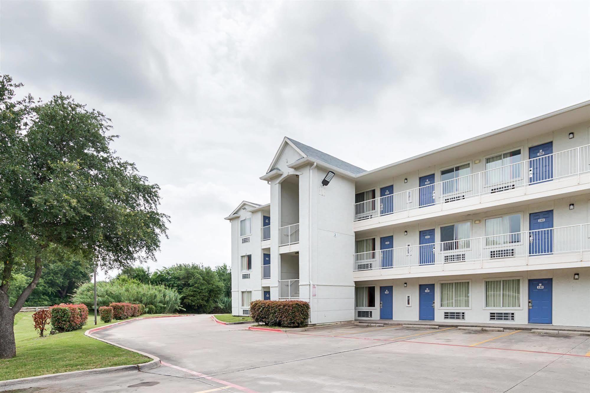 6-grand Prairie, Tx - Near Six Flags Drive Hotel Grand Prairie